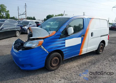 2015 Nissan Nv200 Sv z USA, uszkodzony, nr VIN 3N6CM0KNXFK723332